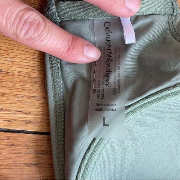 3 bathingsuit tops - Picture 4 of 4